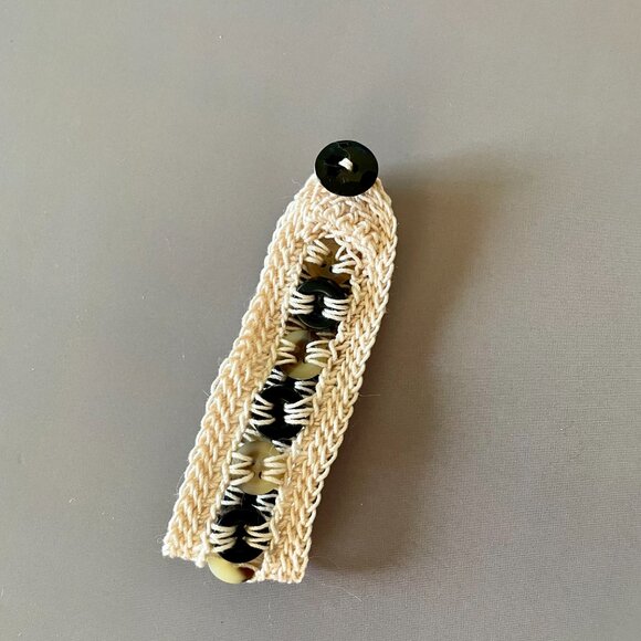 Unique crochet bracelet, Handmade button bracelet - Picture 2 of 6